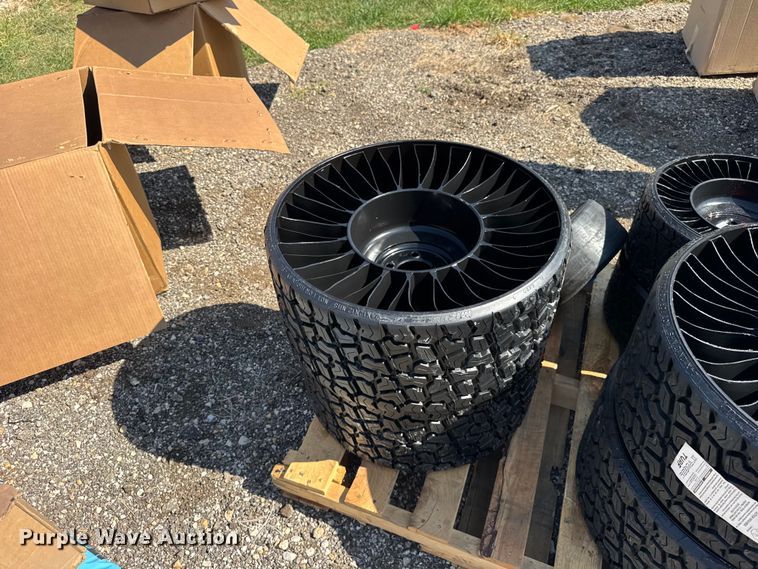 image for item ER0116 Lawn mower airless tires