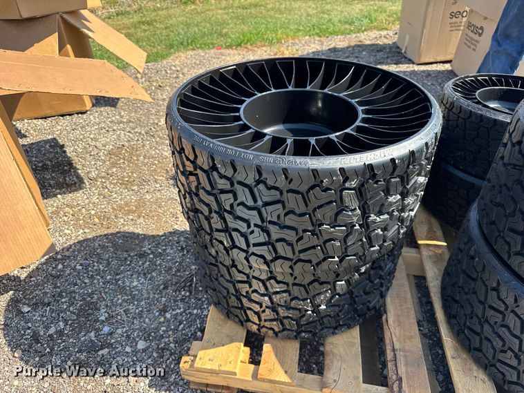 image for item ER0116 Lawn mower airless tires