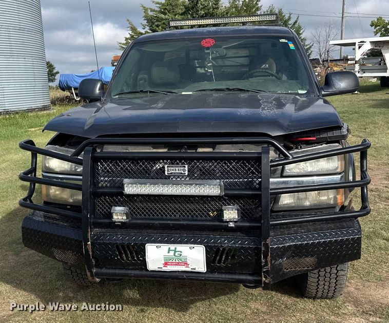 image for item ER2314 2004 Chevrolet Silverado 1500 Ext. Cab pickup truck