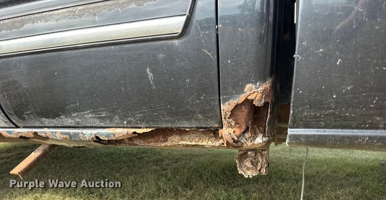 image for item ER2314 2004 Chevrolet Silverado 1500 Ext. Cab pickup truck