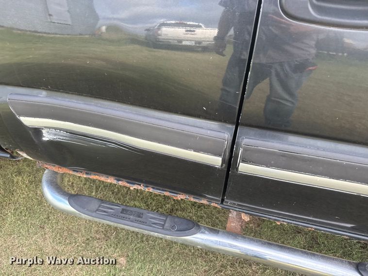 image for item ER2314 2004 Chevrolet Silverado 1500 Ext. Cab pickup truck