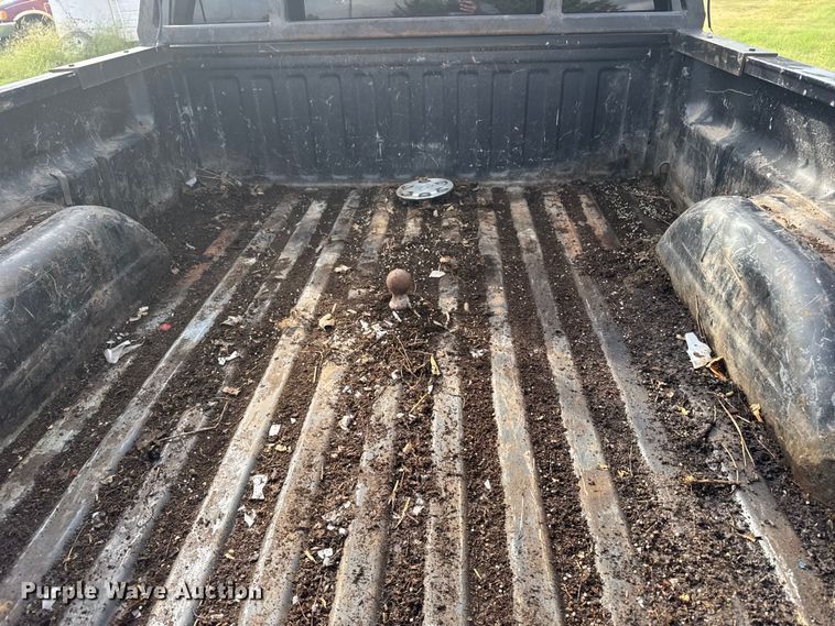 image for item ER2314 2004 Chevrolet Silverado 1500 Ext. Cab pickup truck