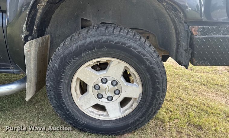 image for item ER2314 2004 Chevrolet Silverado 1500 Ext. Cab pickup truck