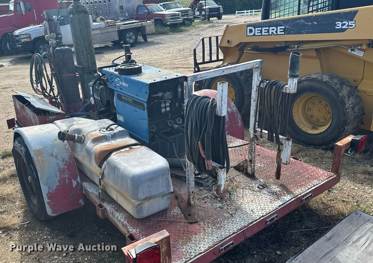 image for item ER2316 Miller Bobcat 225G welder/generator