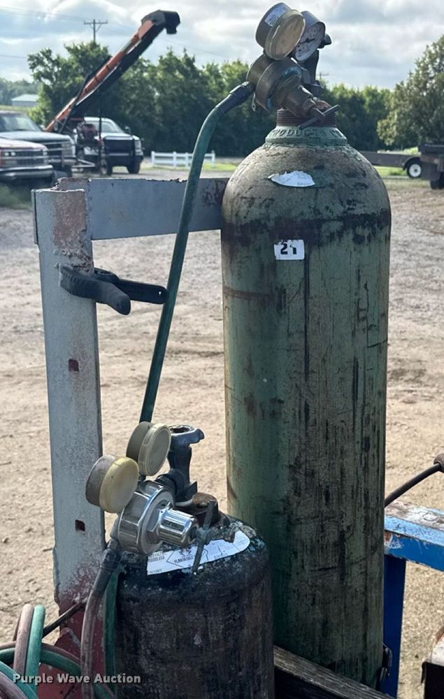 image for item ER2316 Miller Bobcat 225G welder/generator