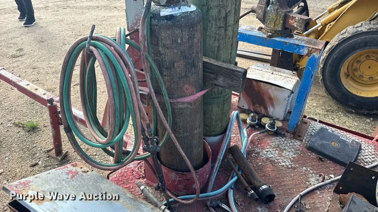 image for item ER2316 Miller Bobcat 225G welder/generator