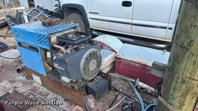 image for item ER2316 Miller Bobcat 225G welder/generator