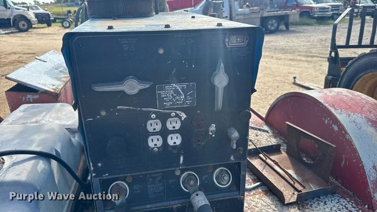 image for item ER2316 Miller Bobcat 225G welder/generator