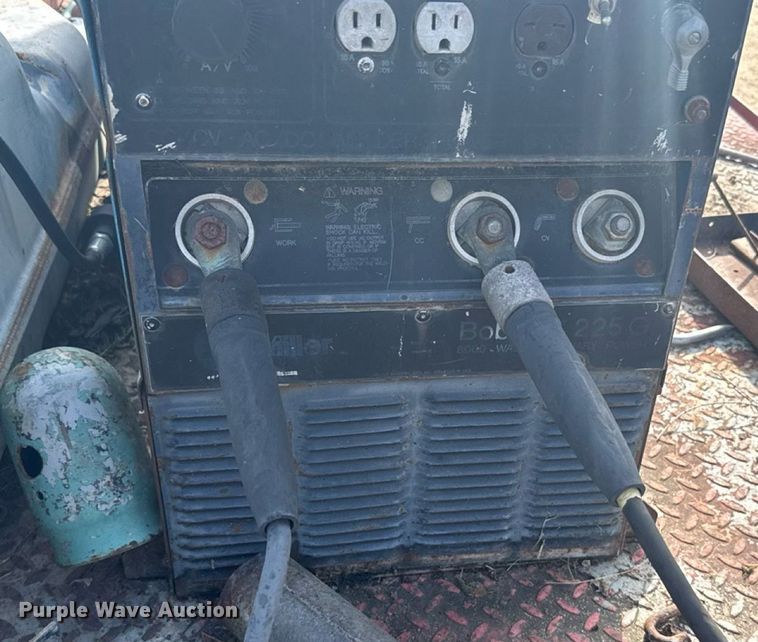 image for item ER2316 Miller Bobcat 225G welder/generator