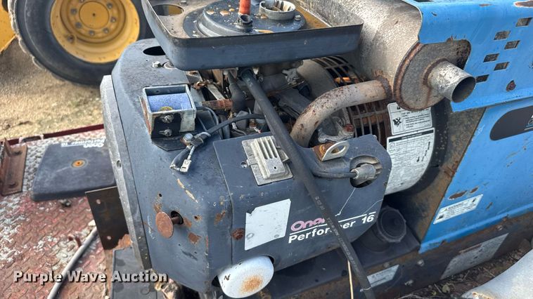 image for item ER2316 Miller Bobcat 225G welder/generator