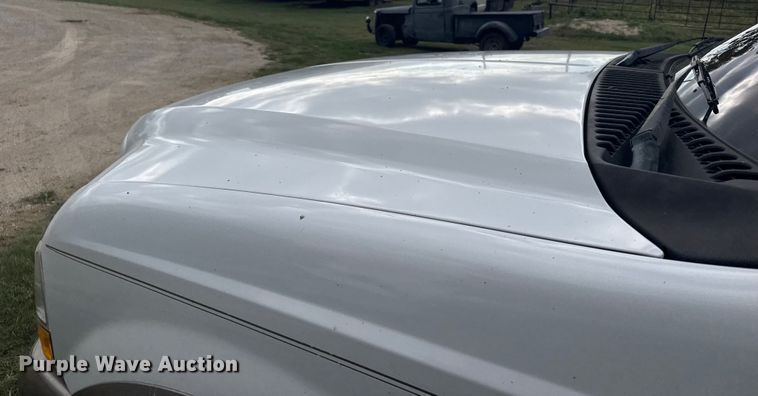 image for item ER2321 2004 Ford Excursion SUV