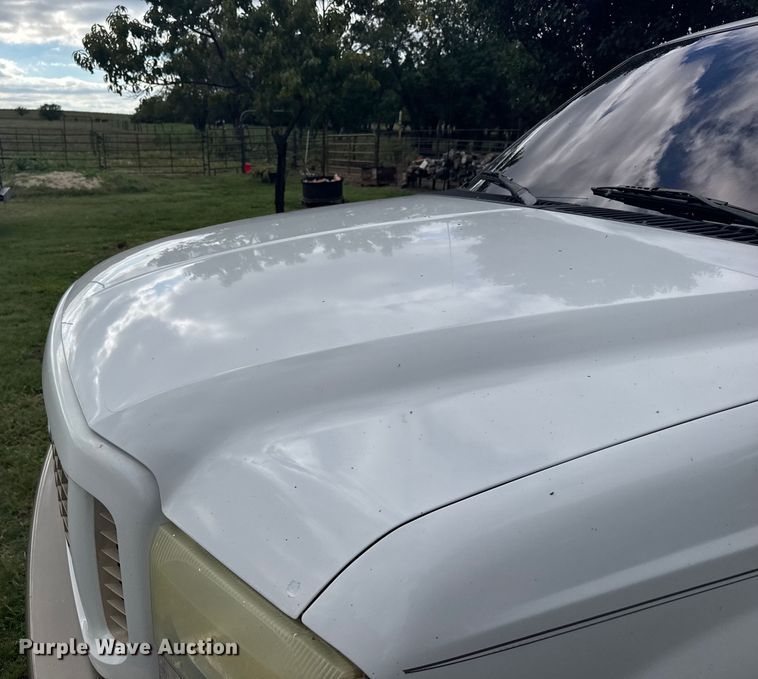 image for item ER2321 2004 Ford Excursion SUV