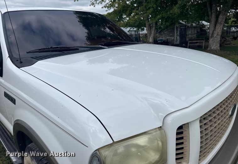 image for item ER2321 2004 Ford Excursion SUV