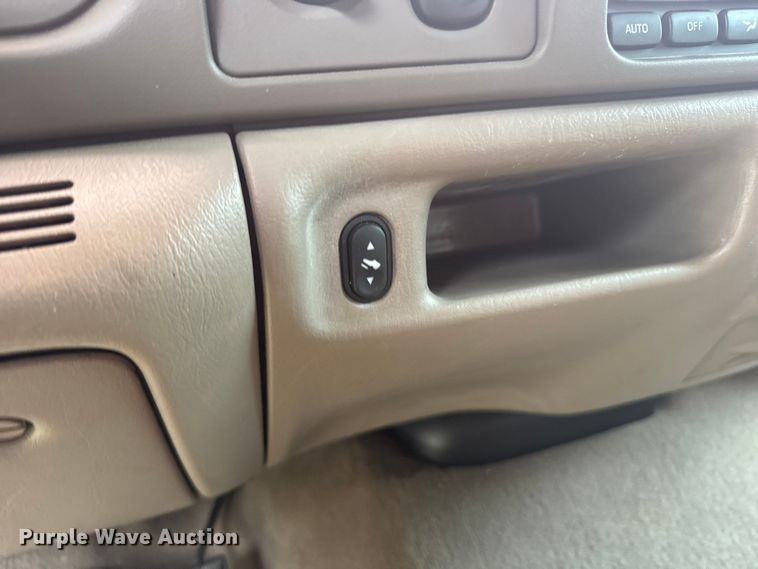 image for item ER2321 2004 Ford Excursion SUV