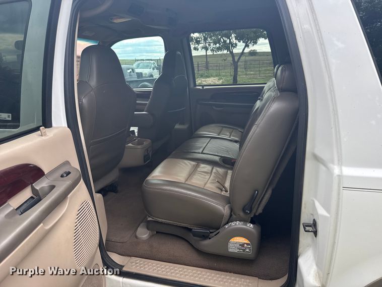 image for item ER2321 2004 Ford Excursion SUV