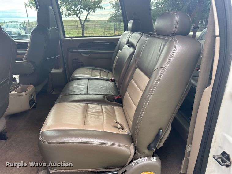 image for item ER2321 2004 Ford Excursion SUV