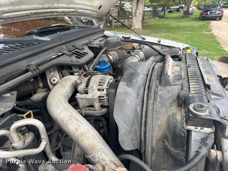 image for item ER2321 2004 Ford Excursion SUV