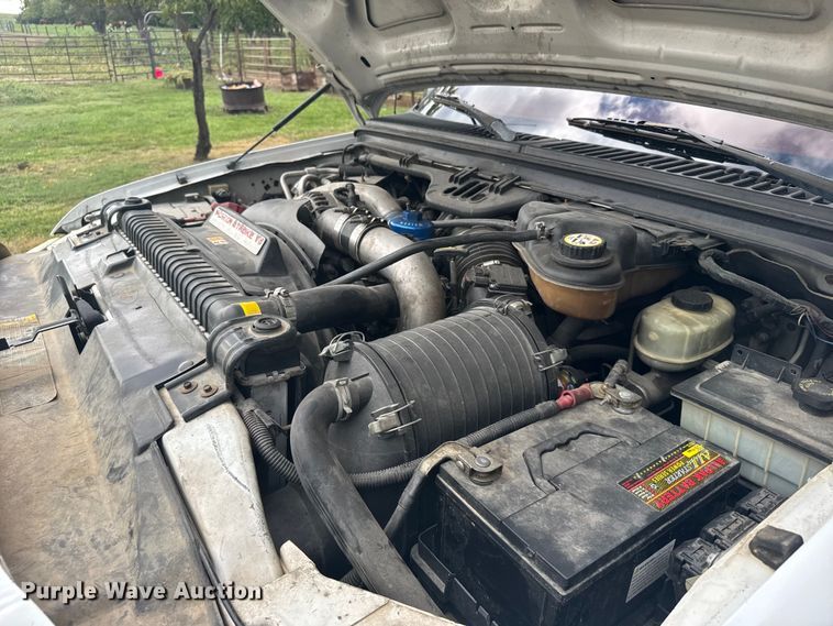 image for item ER2321 2004 Ford Excursion SUV