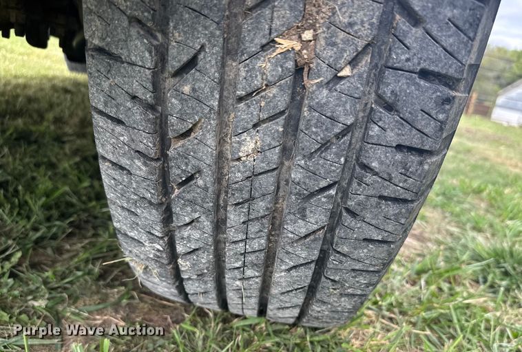 image for item ER2321 2004 Ford Excursion SUV