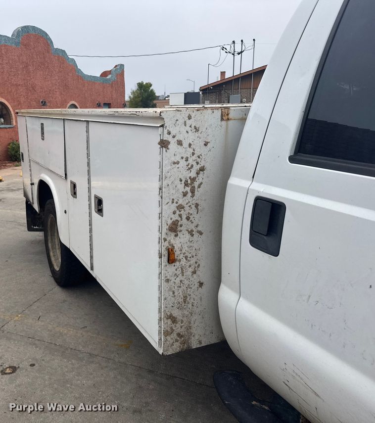 image for item ER2378 2011 Ford F450 Super Duty utility / service truck