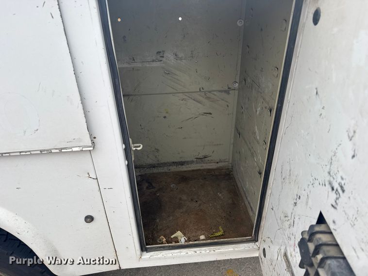 image for item ER2378 2011 Ford F450 Super Duty utility / service truck