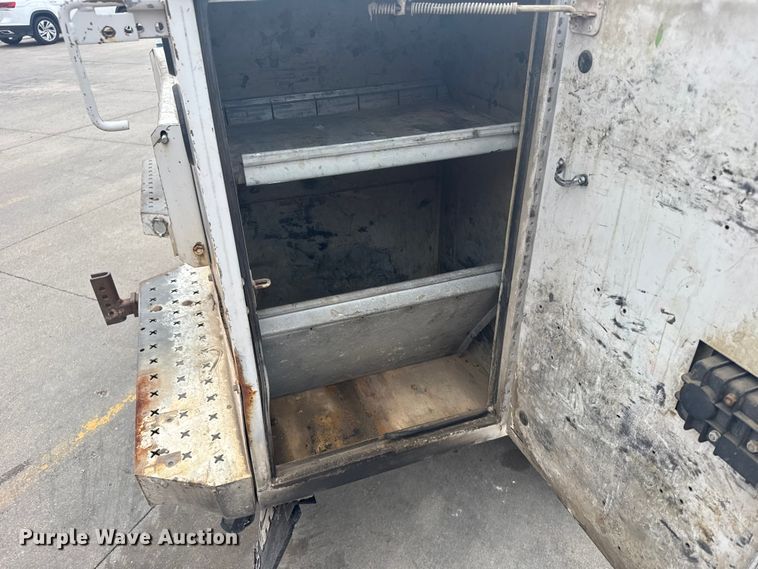 image for item ER2378 2011 Ford F450 Super Duty utility / service truck