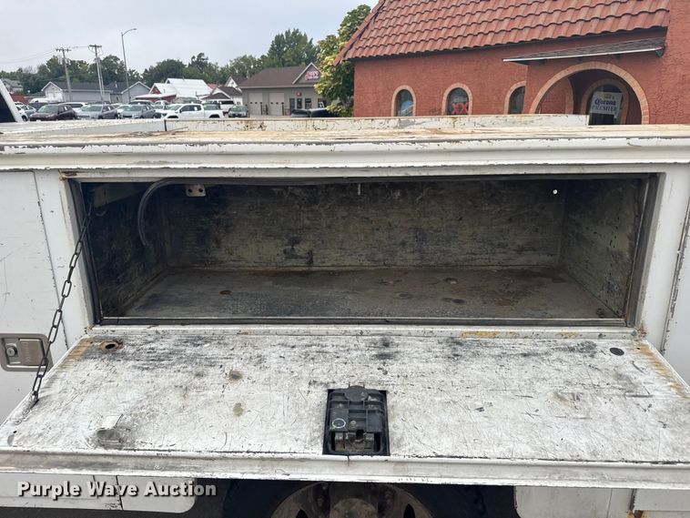 image for item ER2378 2011 Ford F450 Super Duty utility / service truck