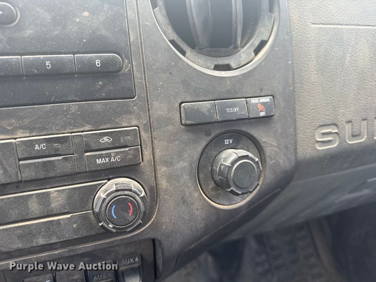 image for item ER2378 2011 Ford F450 Super Duty utility / service truck