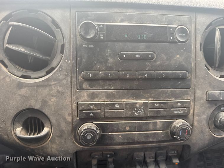 image for item ER2378 2011 Ford F450 Super Duty utility / service truck