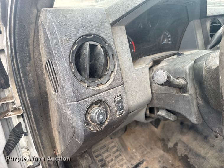 image for item ER2378 2011 Ford F450 Super Duty utility / service truck