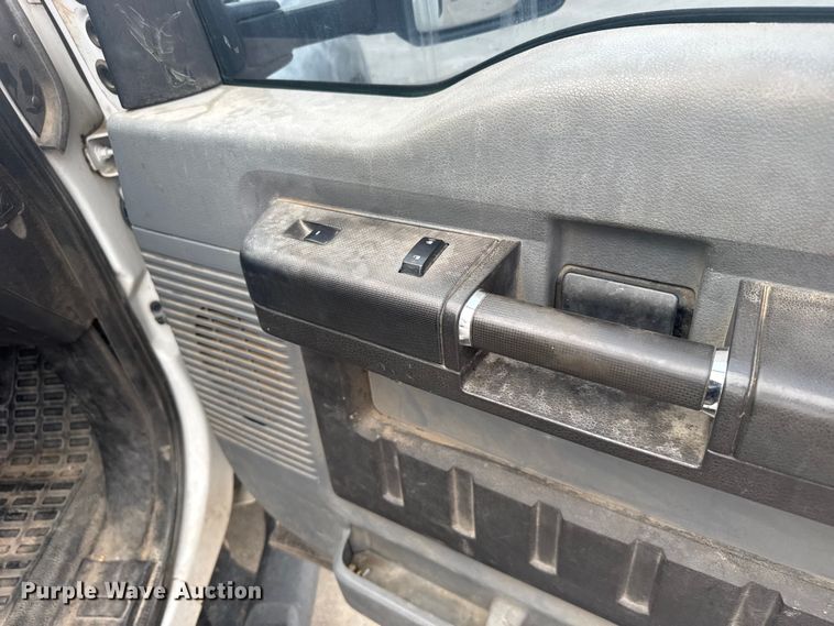 image for item ER2378 2011 Ford F450 Super Duty utility / service truck