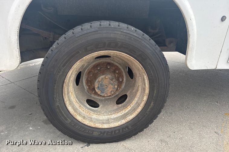 image for item ER2378 2011 Ford F450 Super Duty utility / service truck