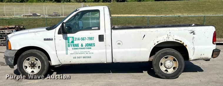 image for item ET3110 2006 Ford F250 Super Duty pickup truck