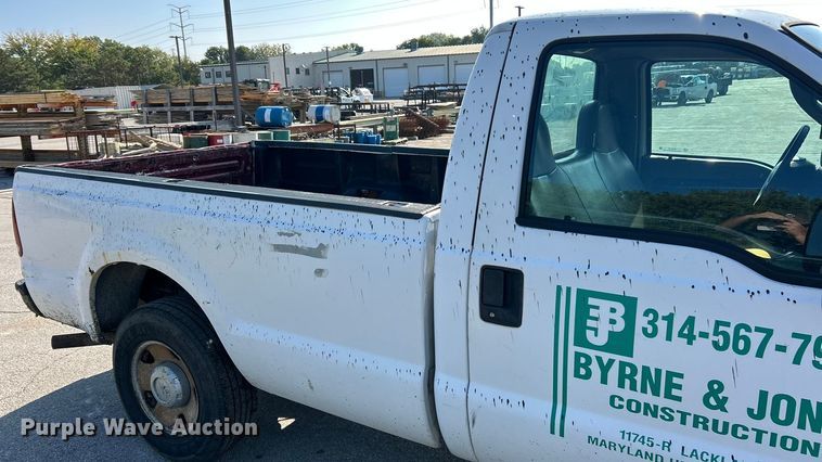 image for item ET3110 2006 Ford F250 Super Duty pickup truck