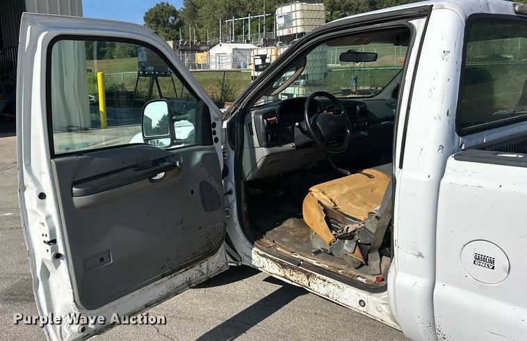 image for item ET3110 2006 Ford F250 Super Duty pickup truck