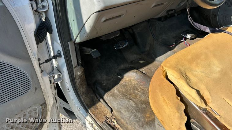 image for item ET3110 2006 Ford F250 Super Duty pickup truck