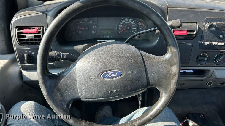 image for item ET3110 2006 Ford F250 Super Duty pickup truck