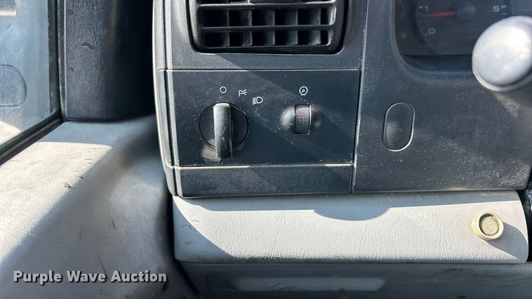 image for item ET3110 2006 Ford F250 Super Duty pickup truck