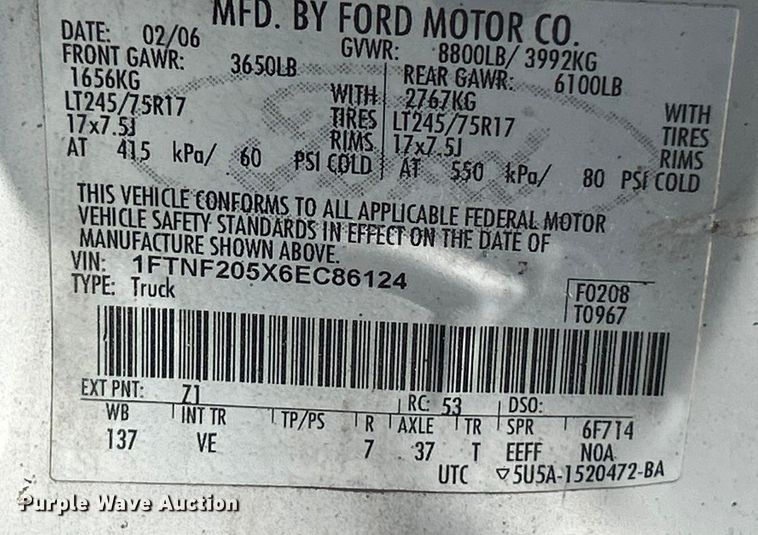 image for item ET3110 2006 Ford F250 Super Duty pickup truck