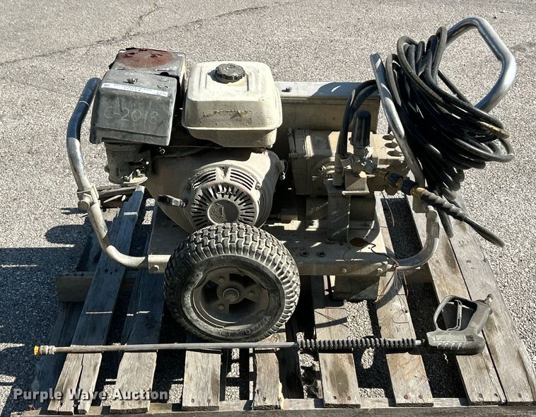 image for item ET3123 Simpson Contractor 3000 pressure washer