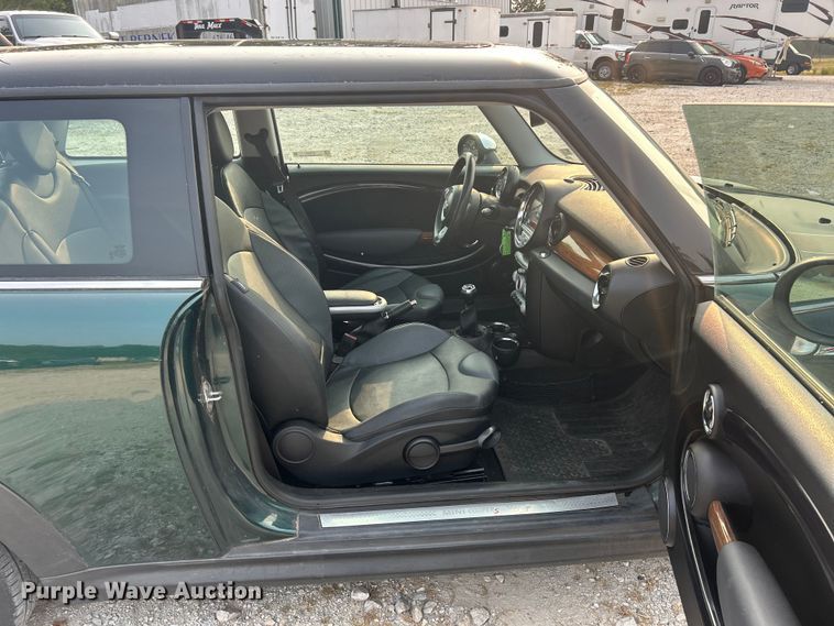 image for item ET3127 2007 Mini Cooper S 