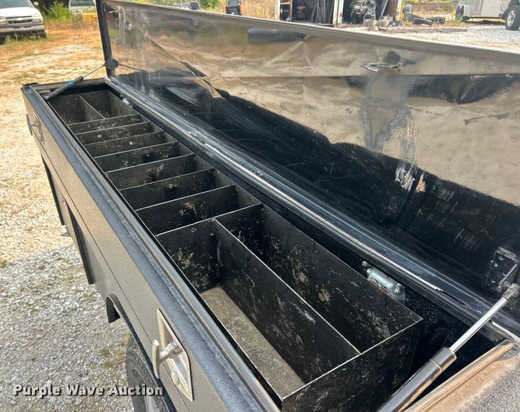 image for item ET3129 2016 Ford F350 Super Duty XL Crew Cab flatbed pickup truck