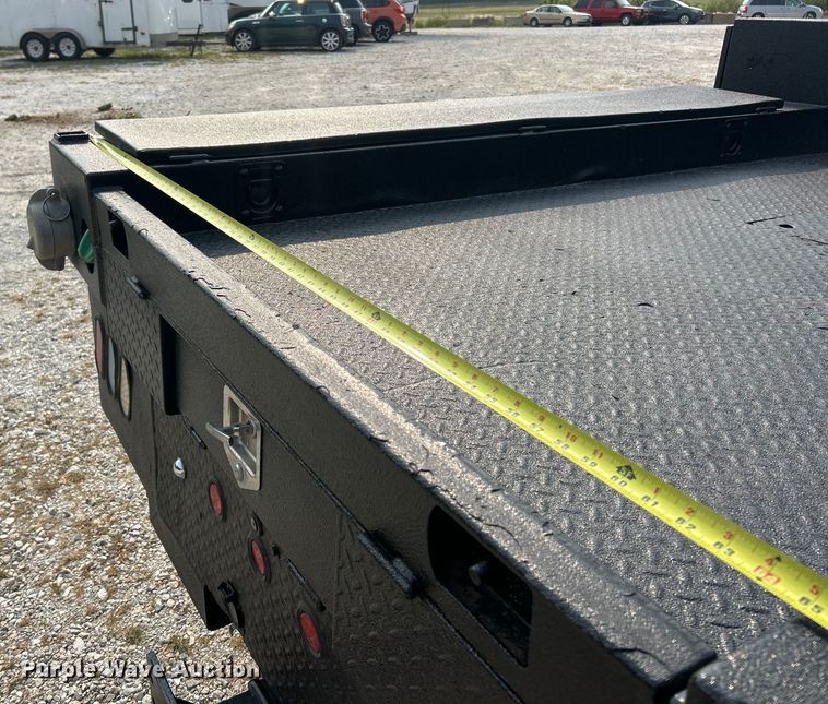 image for item ET3129 2016 Ford F350 Super Duty XL Crew Cab flatbed pickup truck