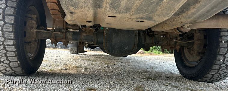 image for item ET3129 2016 Ford F350 Super Duty XL Crew Cab flatbed pickup truck