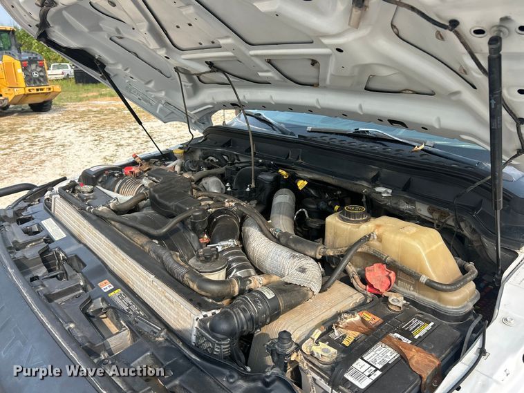 image for item ET3129 2016 Ford F350 Super Duty XL Crew Cab flatbed pickup truck