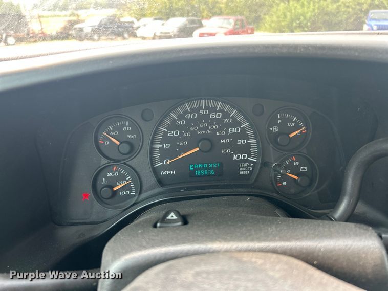 image for item ET3131 2005 Chevrolet Express 3500 refrigerated van