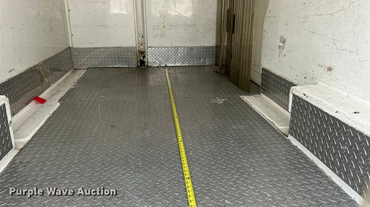 image for item ET3131 2005 Chevrolet Express 3500 refrigerated van