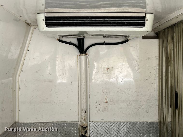 image for item ET3131 2005 Chevrolet Express 3500 refrigerated van