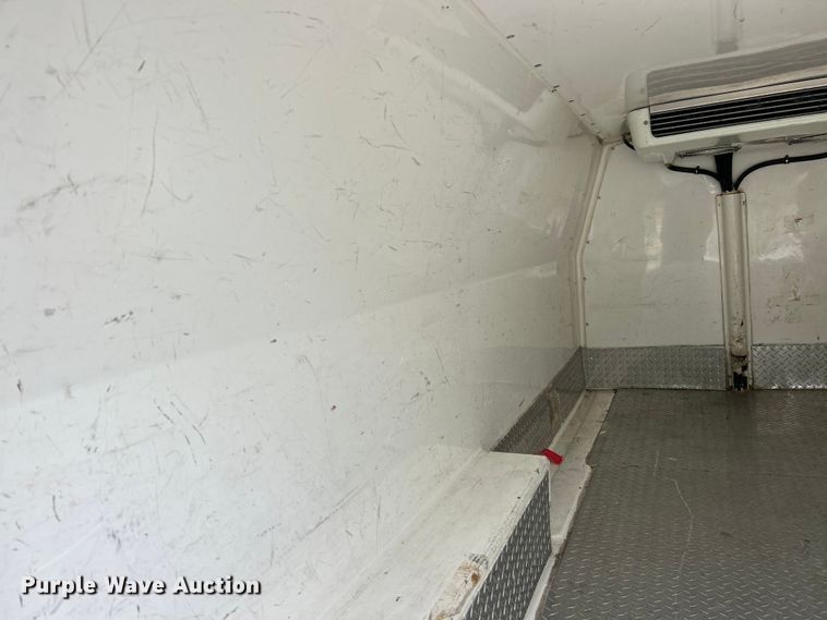 image for item ET3131 2005 Chevrolet Express 3500 refrigerated van