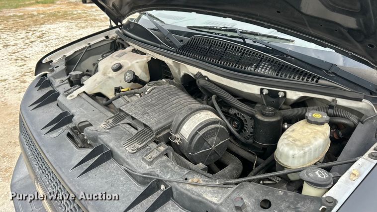 image for item ET3131 2005 Chevrolet Express 3500 refrigerated van